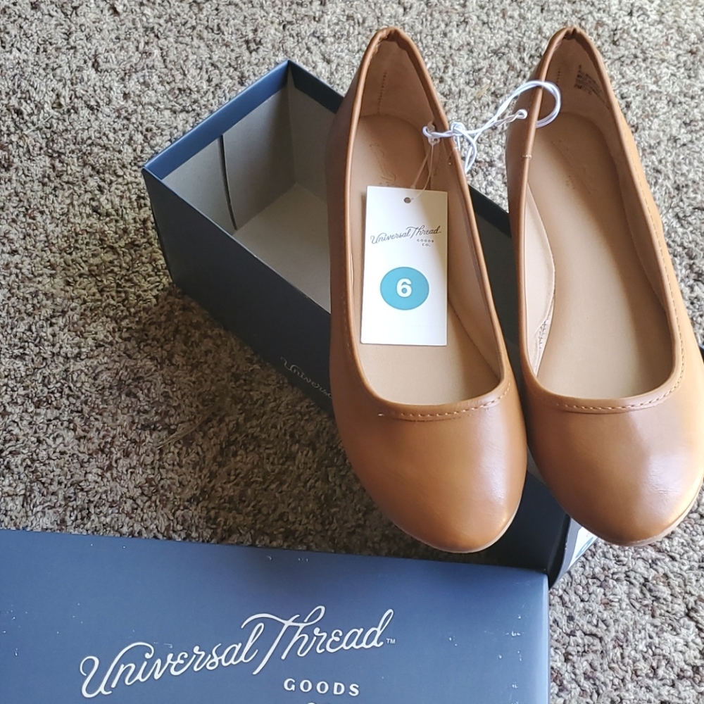 Universal Thread Flats Everly Cognac Tan NWT